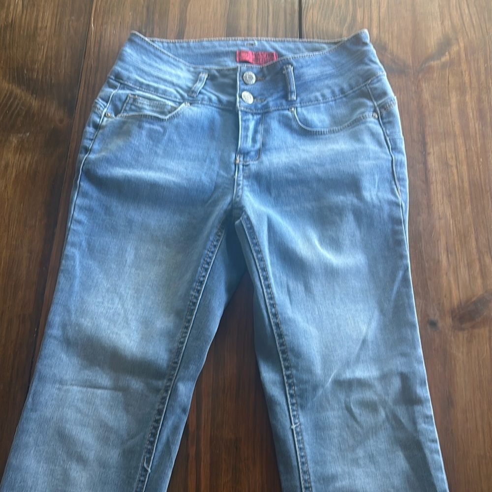 Wax Jean / Butt, I love you size 3 medium wash skinny jeans. NEVER WORN!